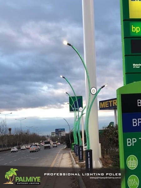 BP akaryakıt istasyonu aydınlatma direkleri